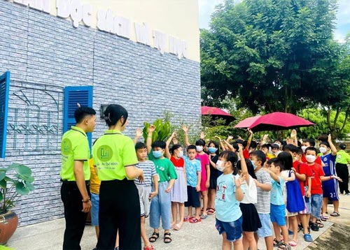 Tự tin nói tiếng Anh trước ống kính